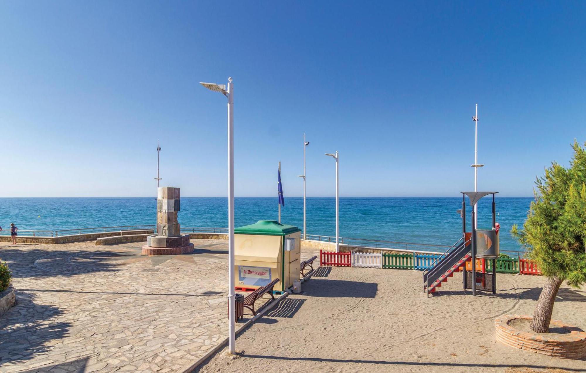 Appartement Beautiful In With Wifi Nerja